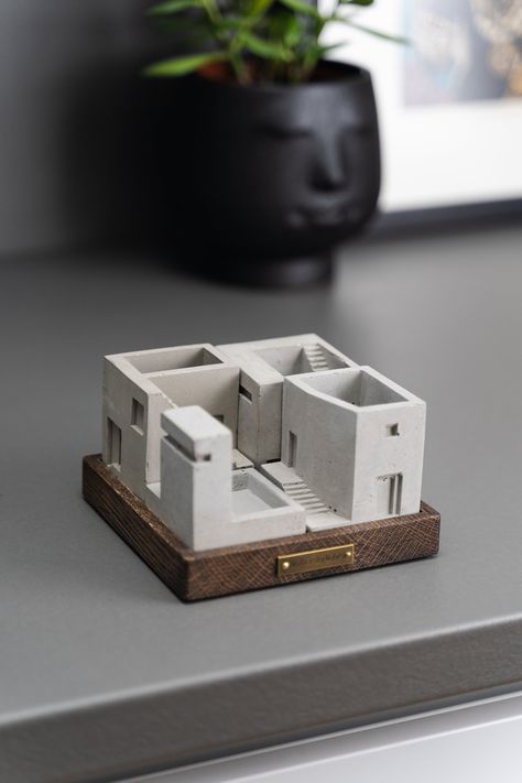 The inspiration is taken from the architecture of the Arab East. Miniature architecture made of concrete, which attracts the eye wherever it was. A special addition to the design of any apartment or room. If you want - the set can become an organizer on your desktop. The set includes four miniature houses that can be rearranged to create new streets and spaces. Clay Architecture Model Ideas, Clay Buildings Architecture, Mini Concrete House, Concrete Model Concept, Architecture Model Concrete, Architecture Miniature, Concrete Architecture Model, Miniature Architecture, Concrete Home Decor