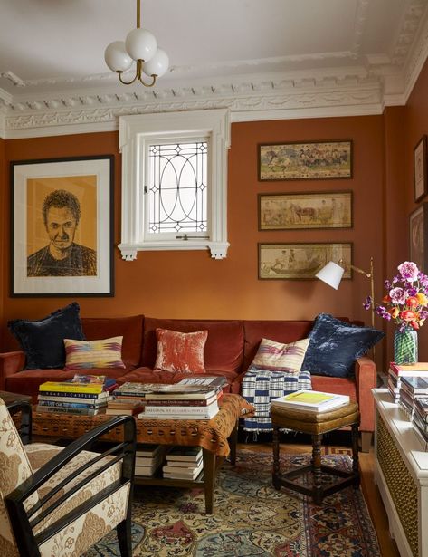 Ellen Hamilton Works Design Magic on a Classic Central Park West Apartment - 1stDibs Introspective Classical Eclectic Interior, Victorian Apartment Living Room, Modernist Living Room, Warm Tone Living Room, Livingrooms Design Ideas, Living Room Configuration, Red And Gold Decor, Modernist Furniture, Main Bedroom