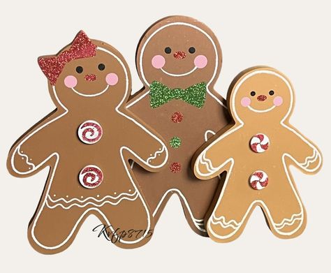 Wooden Gingerbread Free standing Sign Christmas Family Peppermint Candy Decor 3 Wood Gingerbread, Gingerbread Family, Family Decor, Diy Projects Videos, Decor Pillows, Floral Craft, Peppermint Candy, Christmas Charms, Christmas Decor Ideas