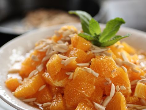 Champagne Oranges Recipe : Ree Drummond : Food Network - FoodNetwork.com Oranges Recipe, Food Network Recipes Pioneer Woman, Brunch Salad, Ree Drummond Recipes, Champagne Brunch, Brunch Food, Fruit Salads, Pioneer Woman Recipes, Fruit Dishes