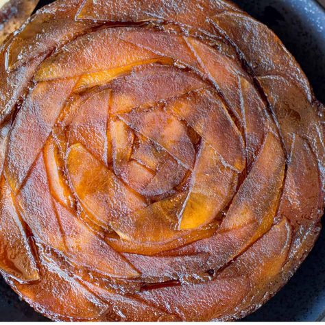 Sourdough Apple Upside-Down Cake Sourdough Apple Cake, Sourdough Apple, Upside Down Apple Cake, Leftover Apples, Japanese Milk Bread, Apple Types, Easy Sourdough, Lemon Bundt Cake, Apple Varieties