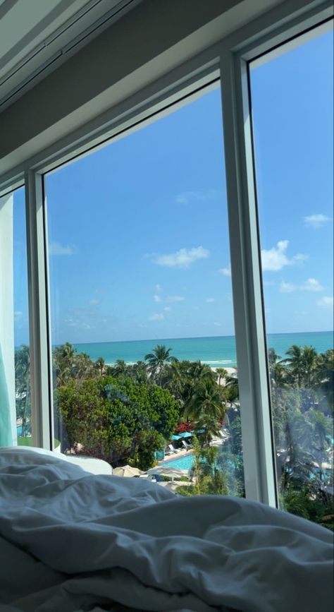 Vacation Hotel Room, Hotel Vibes Aesthetic, Florida Hotel, Miami Hotel Aesthetic, Hotel View Aesthetic, Miami Hotel Room, Room With Ocean View, Hotel Beach View, Beach Hotel Room