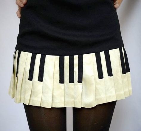 pleated piano key skirt circa 90’s @moschino 🎹 | Instagram Piano Key, Piano Keys, Mode Inspo, Pusheen, Mode Vintage, Mode Inspiration, Dream Clothes, Style Outfits, Look Cool