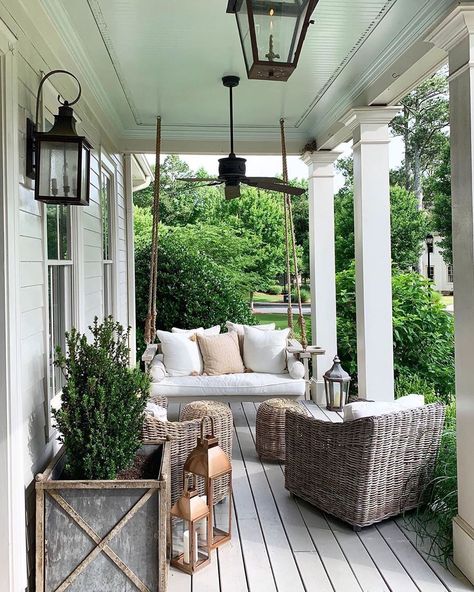 Modern Farmhouse Porch Decor, Modern Farmhouse Porch, French Country Rug, Farmhouse Porch Decor, Porch Styles, Building A Porch, Front Porch Design, Charleston Homes, Farmhouse Front Porches