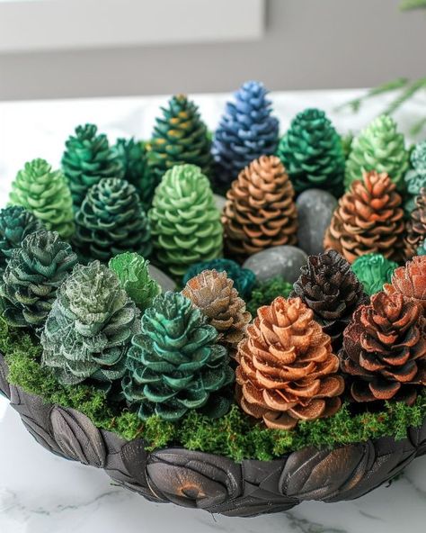 Pinecone Ideas, Pinecone Diy, Diy Backyard Decor, Pinecone Flowers, Cones Diy, Pinecone Crafts, Succulent Display, Painted Pinecones, Pine Cone Art