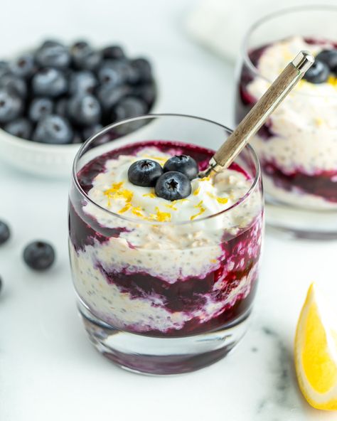 Lemon Blueberry Overnight Oats, Blueberry Overnight Oats With Greek Yogurt, Lemon Overnight Oats, Overnight Oats Blueberry Cheesecake, Vanilla Blueberry Overnight Oats, Blueberry Overnight Oats Healthy Almond Milk, Overnight Oats Lemon Blueberry, Boho Cakes, Yoghurt Breakfast