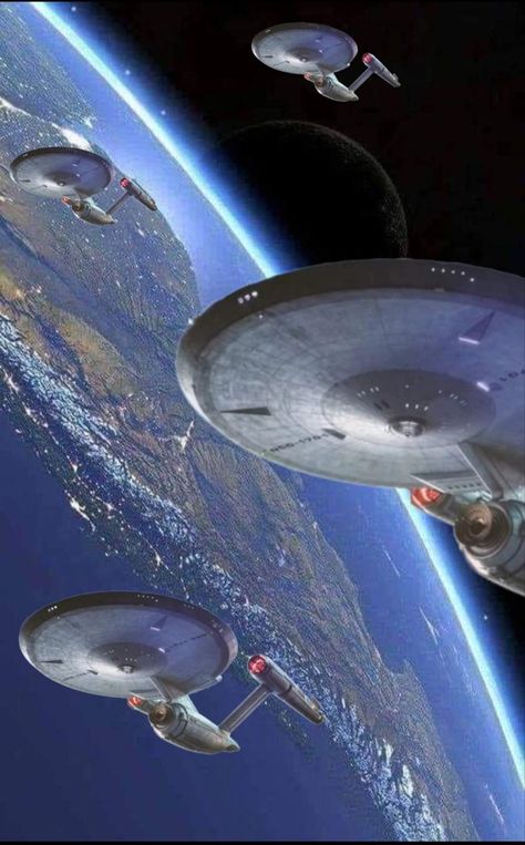 Klingon Ships, Star Trek Artwork, Klingon Empire, Star Trek Klingon, Star Trek Crew, Battle Cruiser, Star Trek Wallpaper, Starfleet Ships, Star Trek Beyond