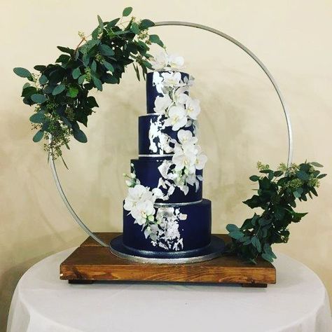 Navy And Green Wedding Cake, Blue And Green Wedding Cake, Forest Green Wedding Cakes, Cake With Silver Leaf, Blue And Silver Wedding Cake, Navy Blue Wedding Cake, Wedding Cake Emerald Green, Wedding Cake Dark, Royal Blue Cake