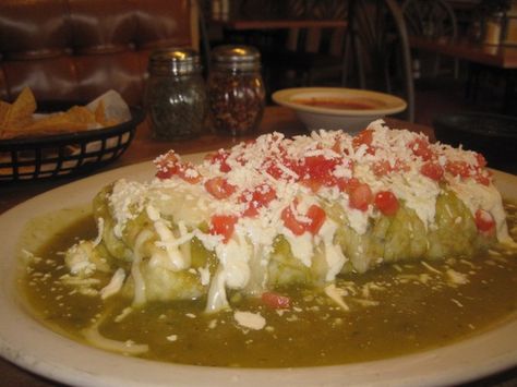 Denver's five best green chile fixes La Loma Green Chili Recipe, Denver Green Chili, Colorado Green Chili, Burrito Sauce, Chilies Restaurant, Colorado Restaurants, Green Chili Recipes, Green Chili Sauce, Denver Restaurants