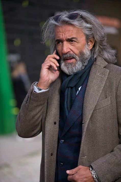 Older Mens Long Hairstyles, Older Men Haircuts, 50 Year Old Men, Older Mens Hairstyles, Old Man Fashion, Older Mens Fashion, Grey Hair Men, Men With Grey Hair, Grey Beards