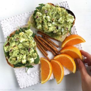 Avocado Egg Salad - Rachael's Good Eats Salad Prep, Avocado Toast Breakfast, Easy Egg Salad, Spicy Brown Mustard, Avocado Egg Salad, Brown Mustard, Lunch Salads, Ripe Avocado, Green Onion