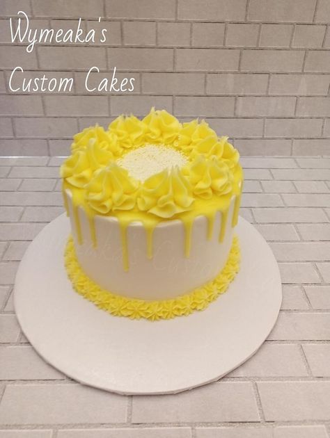 Simple Buttercream Drip Cake by Wymeaka's Custom Cakes - https://cakesdecor.com/cakes/345866-simple-buttercream-drip-cake Simple Lemon Cake, Buttercream Drip Cake, Spring Cake Designs, Buttercream Drip, Lemon Birthday Cakes, Buttercream Cake Designs, Chocolate Cake Designs, Fruity Cake, Elegant Birthday Cakes