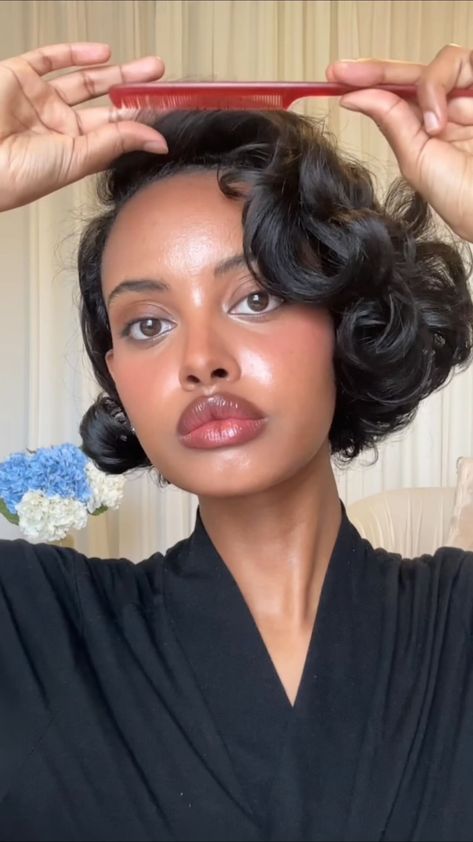 Afnan Dano (@afnandano) • Instagram photos and videos Roller Set Short Hair, Hair Rollers Short Hair, Afnan Dano, Vintage Bob Hairstyle, Roller Set Natural Hair, Curly Bob Haircut, Roller Set Hairstyles, Natural Hair Bob, Hair Braid Patterns