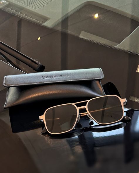 Darth Vader🥷🥷🥷 Discover the fusion of cold metallic aesthetics with fashion in the Black Knight series. 🤺🤺🤺 ================ 👓A must-have accessory for men: clip-on glasses that offer multiple functionalities. ================ 🎁The Zanylen glasses case, crafted with black leather, adds a touch of high-end coolness. #styleessentials #menfashion #darthvader #zanylen #zanylenclipon #clipon #coolitem #carlovers #eyeglasses #sunglasses #eyewear #eyewearstyle Men Sunglasses Aesthetic, Cute Couples Kissing, Blackest Knight, Eyewear Fashion, Glasses Case, Eye Glasses, Cool Items, Fashion Essentials, Must Haves