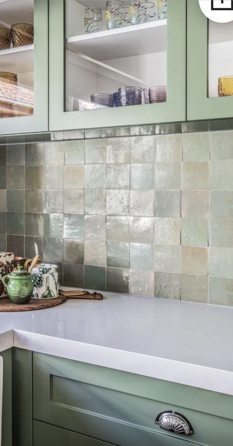 Green Splash Back Kitchen, Kitchen Backdrop Tiles, Kitchen With Colorful Backsplash, Green Cabinets Backsplash Ideas, Small Sage Green Kitchen, Green Splashback Kitchen, Green Tile Kitchen Backsplash, Zellige Kitchen Backsplash, Green Kitchen Backsplash