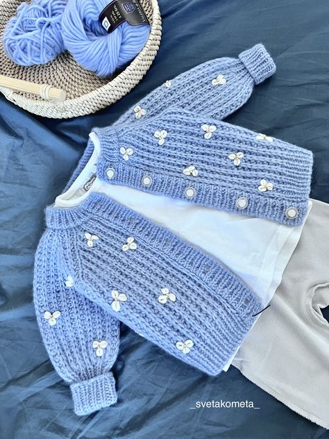 Diy Crochet Sweater, Crochet Cardigan Tutorial, Crochet Baby Sweater Pattern, Baby Cardigan Knitting Pattern Free, Crochet Baby Sweaters, Baby Cardigan Pattern, Crochet Baby Sweater, Baby Sweater Patterns, Crochet Baby Cardigan