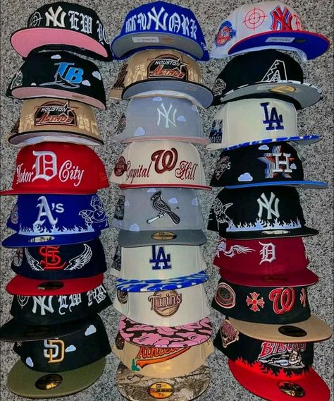 Looks Hip Hop, Custom Fitted Hats, Swag Hats, Dope Hats, Hat Aesthetic, Shoes Outfit Fashion, Cute Nike Shoes, Cute Nikes, Swag Shoes