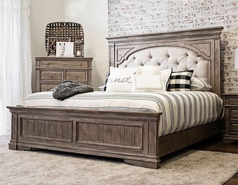 Highland Park Driftwood Bed Classical Bedroom, Upholstered Bedroom Set, Steve Silver Furniture, Bright Furniture, Driftwood Finish, Cute Dorm Rooms, Queen Panel Beds, Vintage Styling, Bedroom Panel