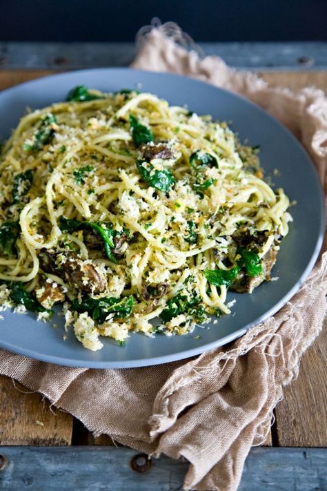 Spinach and Smoked Oyster Spaghetti - Oyster Obsession Oyster Spaghetti, Canned Oysters, Smoked Oysters, Grilled Oysters, Oysters Rockefeller, Oyster Recipes, Shellfish Recipes, Gnocchi Recipes, Fish And Seafood