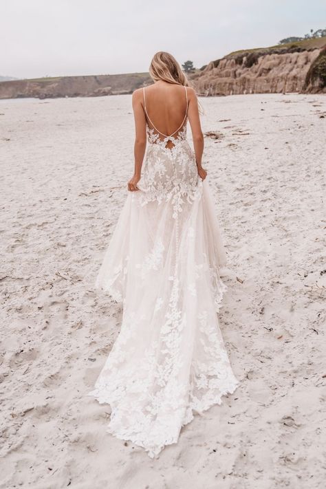 Style: C631 | Allure Bridals Romantic Beach Wedding Dress Simple, Allure Bridal Couture, Beachy Wedding Dress, Wedding Mermaid, Beaded Edging, Wedding Dress Size 10, Romantic Wedding Dress, Allure Couture, Allure Bridals