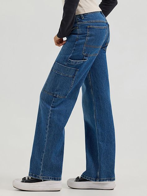 Make way in your rotation for a roomier look. Our Women’s Loose Fit Carpenter Jean remixes classic workwear details with the baggy silhouette of the ‘90s to give you a jean that’s cool and easy to style. It features a looser take on the straight fit and a mid-rise silhouette. It comes with our signature five-pocket styling, a special Wrangler® logo patch, utility pockets for essentials, a hammer loop, and branded hardware. Carpenter Jeans Women Outfit, Wrangler Women, Dutch Netherlands, Classic Workwear, Jeans Outfit Women, Utility Pockets, Carpenter Jeans, Wrangler Jeans, The 90s