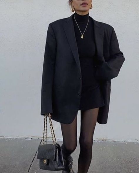 Simple Black Blazer Outfits, Women In Blazers Aesthetic, Black Blazer Outfit All Black, All Black Outfit Blazer, Oversized Blazer Black Outfit, Long Blazer Skirt Outfit, All Black Chic Outfit Classy, Large Black Blazer Outfit, Theatre Blacks Outfits