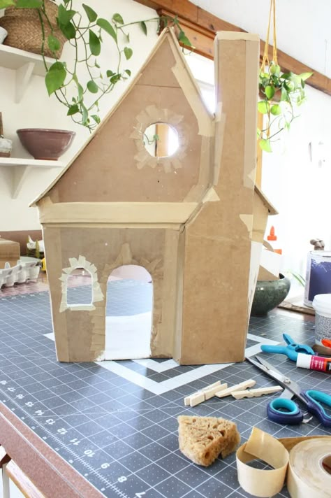 Building With Cardboard, Easter Village, Cardboard Box Houses, Cardboard Dollhouse, Ann Wood, Box Studio, Cardboard Sculpture, Diy Doll Miniatures, Cardboard House