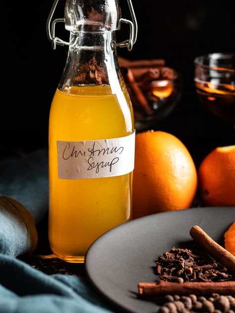 Best Christmas Syrup for Cocktails. Ever. - Cocktail Contessa Christmas Syrup, Christmas Old Fashioned, Syrup For Cocktails, Christmas Simple, Drink Garnishing, Simple Syrup Recipes, Cocktail Syrups, Hot Buttered Rum, Homemade Syrup