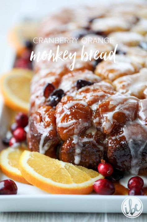 This Slow Cooker Cranberry Orange Monkey Bread is a winning fall dessert recipe made in the convenience of a Crock-Pot® Slow Cooker! #CrockPotFallFlavors #ad Orange Monkey Bread, Orange Monkey, Monkey Bread Recipe, New Year's Desserts, Family Brunch, Vegan Candies, Monkey Bread, Cranberry Orange, Christmas Breakfast