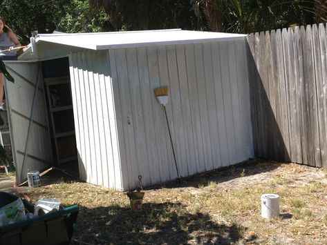 old shed Cute Shed, Shed Conversion Ideas, Looking Glass Paint, Krylon Looking Glass, Painted Shed, Shed Makeover, Tin Shed, Gambrel Roof, Metal Storage Sheds