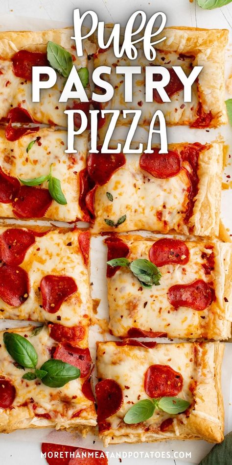 Puff Pizza Recipe, Pizza Using Puff Pastry, Pastry Dough Dinner Ideas, Puffed Pastry Pizza, Puff Pastry Pizza Appetizers, Pizza Pastry Puffs, Meals With Puff Pastry, Pastry Puff Pizza, Dinner Ideas With Puff Pastry