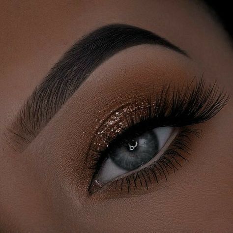 Gold Quince Makeup, Evening Eye Makeup, Eye Makeup Images, Shimmer Eye Makeup, Glitter Makeup Looks, Pretty Eye Makeup, Prom Eye Makeup, Cute Eye Makeup, Swag Makeup