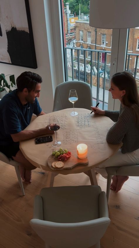 Simple at home idea to try with your s/o Indoor Dates At Home, At Home Date Night Aesthetic, Couples Date Night Ideas At Home, Date Night Ideas At Home, At Home Date Night Ideas, Home Date Night Ideas, Couples Game Night, Dots And Boxes, Pen And Paper Games