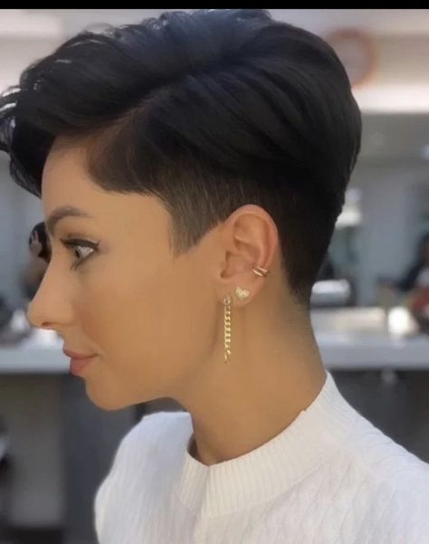 Thick Straight Short Hairstyles, Clipper Cuts For Women, Dark Hair Pixie Haircut, Fine Flat Hair Haircuts Short, 2023 Pixie Hair Trends, Shaved Pixie Haircut, Ultra Short Hair, Pixie Haircut Women, Under Cut Pixie