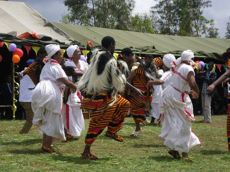 Wolayta People Dance People Dance, Music And Dance, People Dancing, Neo Soul, Out Of Africa, Folk Dance, African Culture, East Africa, Ancient History