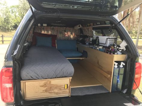 Pickup Trucks Camping, Kangoo Camper, Truck Living, Minivan Camper Conversion, Suv Camper, Rv Camping Checklist, Auto Camping, Minivan Camping, Truck Bed Camping