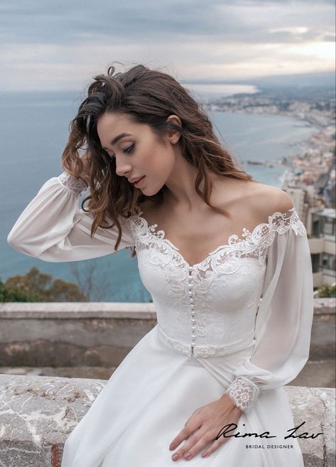 Chiffon Skirt Wedding Dress, Unique Boho Wedding Dress, Wedding Dress Flowy, Sleeve Wedding Dress, Dresses Outfits, فستان سهرة, Dresses 2023, Outfits Spring, Long Sleeve Wedding