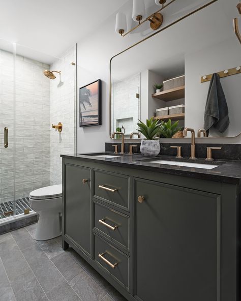 If you have to share a bathroom with your teenage siblings, a space like this makes it a little less cringey. #edcBigKidsBath Photos by @pictureperfecthouse #bathroomdesign #kidsbathroom #kidsbath #bathroomremodel #bathroomrenovation #cringe #interiordesign #downersgrove #esslingerdesigncompany Teenage Siblings, Kids Bath, Kids' Bathroom, Bathroom Renovation, Bathrooms Remodel, Bathroom Design, To Share, Interior Design