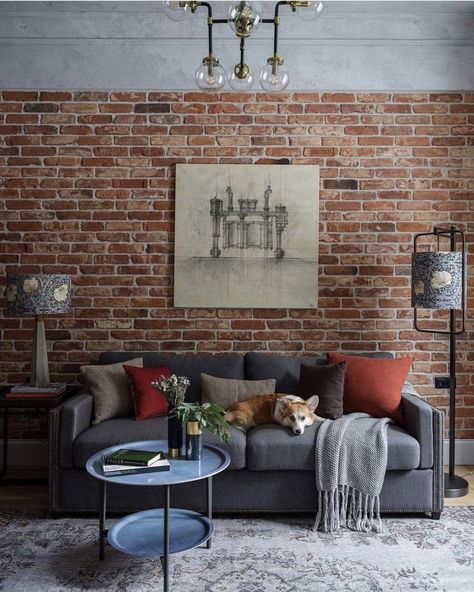 Red Brick Interior Living Rooms, Red Brick Wall Living Room, Brick Wall Living Room, Brick Wall Decor, Loft Apartment Decorating, Brick Living Room, Brick Room, Living Room Brown, Brown Living Room Decor