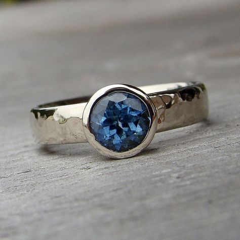 Green Amethyst Ring, Blue Stone Ring, Tanzanite Ring, Tanzanite Gemstone, White Gold Engagement Rings, Fashion Ring, 14k White Gold Ring, Bijoux Diy, Favorite Rings