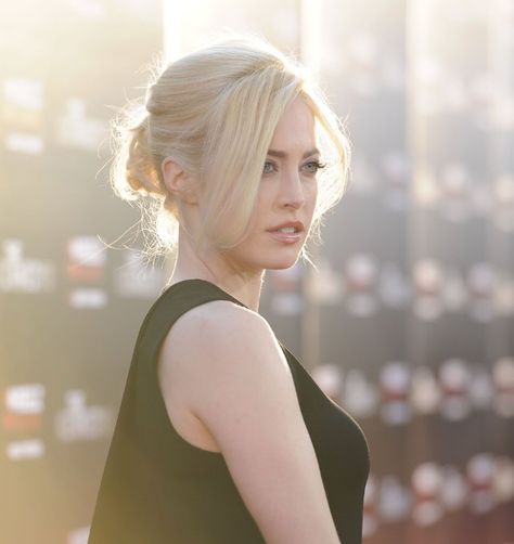 Charlotte Sullivan at event of The Kennedys (2011) - Photo by Jason Merritt - © 2011 Getty Images Chloe Sullivan Hair, Charlotte Sullivan, John L Sullivan, Sullivan Family, Harriet The Spy, The Kennedys, Rookie Blue, The Ed Sullivan Show, Liza Minnelli