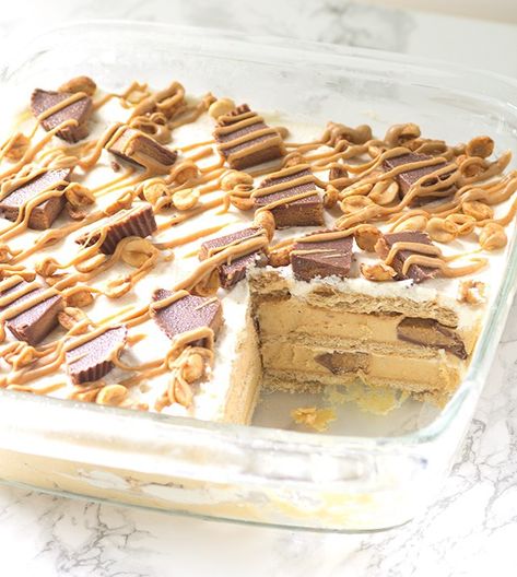 Peanut Butter Ice Box Cake Peanut Butter Ice Box Cake, Banana Fudge, Refrigerator Cake, Ice Box Cake, Dishes Recipe, Icebox Cake Recipes, Dessert Recipies, Walking On Sunshine, Butter Recipes