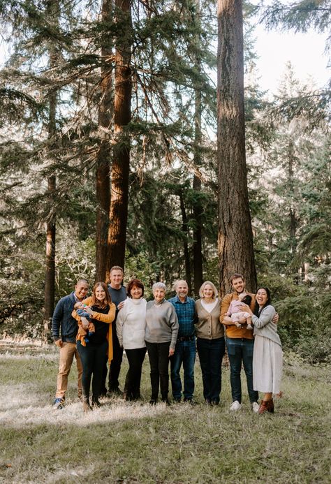 Extended Family Maternity Photos, Extended Family Pictures, Extended Family Photography, Extended Family Photos, Large Family Photos, Oregon Photography, Family Maternity Photos, Mini Outfit, Preserving Memories