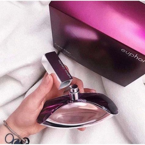 Euphoria Perfume, Calvin Klein Euphoria, Ck Calvin Klein, Perfume Lover, Manicure E Pedicure, Smell Good, Body Works, Bath And Body Works, Fragrances Perfume