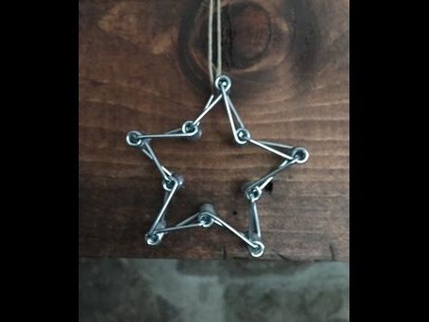 Clothespin Snowflake, Rustic Clothes, Clothespin Cross, Clothes Pin Ornaments, Clothespin Crafts Christmas, Clothespin Diy Crafts, Clothespins Diy, Wooden Clothespin Crafts, Clothespin Art