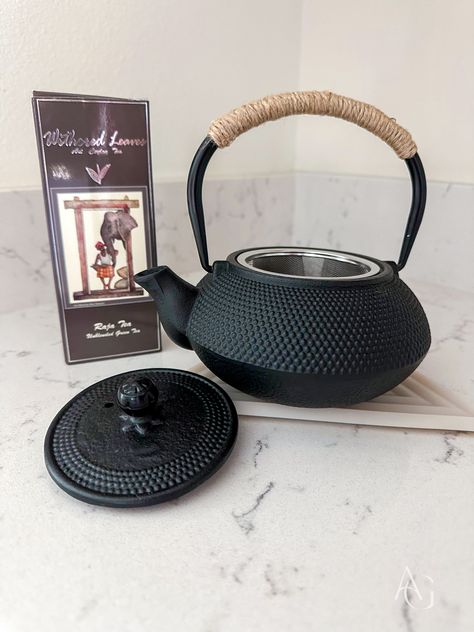 Hwagui - Japanese Cast Iron Teapot With Stainless Steel Infuser For Loose Leaf Tea And Teabags Tea Kettle Stovetop, Teapot With Infuser, Cast Iron Teapot, Iron Teapot, Cast Iron Tea Pot, Japanese Tea, Tea Kettle, Loose Leaf Tea, Tea Leaves