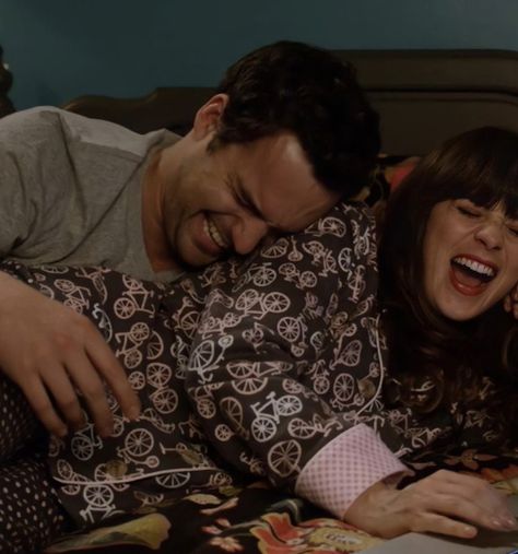 Jessica Day And Nick Miller, New Girl Icons, Nick Miller Icons, Nick And Jess Aesthetic, Nick Miller And Jessica Day, Nick From New Girl, New Girl Wallpaper, New Girl Aesthetic, Nick New Girl