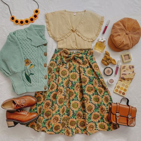 Sunflower Outfit Ideas, Sunflower Inspired Outfit, Sunflower Aesthetic Outfit, Van Gogh Aesthetic Outfits, Sunflower Dress Aesthetic, Sunflower Skirt Outfit, Sunflower Outfit Aesthetic, Van Gogh Inspired Outfit, Van Gogh Outfit