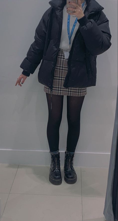 Sixth Form Dress Outfits, Sixth Form Outfits Midsize, Sixth Form Skirt Outfit, Uk University Outfit Women, Sixth Form Outfits Smart Trousers, Aesthetic Sixth Form Outfit, Cute Sixth Form Outfits Smart Casual, Smart School Outfits Sixth Form, Sixth Form Outfits Dress