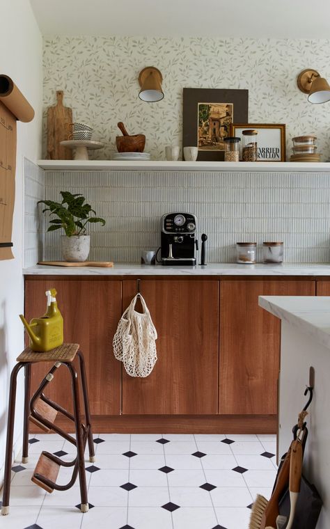 Stand Alone Pantry, Tiles Designs, Rental Kitchen, Open Kitchen Shelves, Stunning Kitchens, Kitchen On A Budget, Storage Hacks, Renter Friendly, Kitchen Makeover